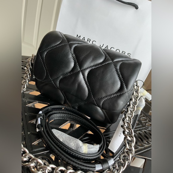 ❌SOLD❌ NWT Marc Jacobs Quilted Pillow Bag - Picture 4 of 10